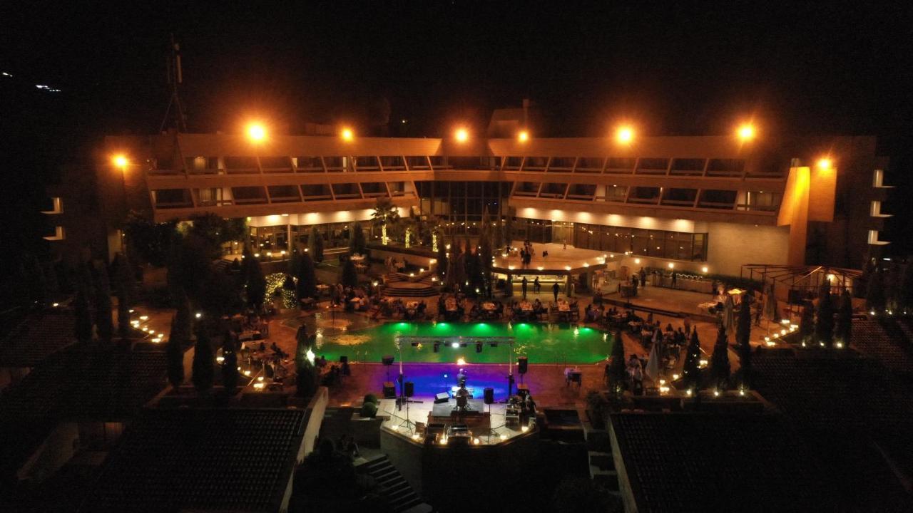 Ashur Hotel Dukhan Exterior foto