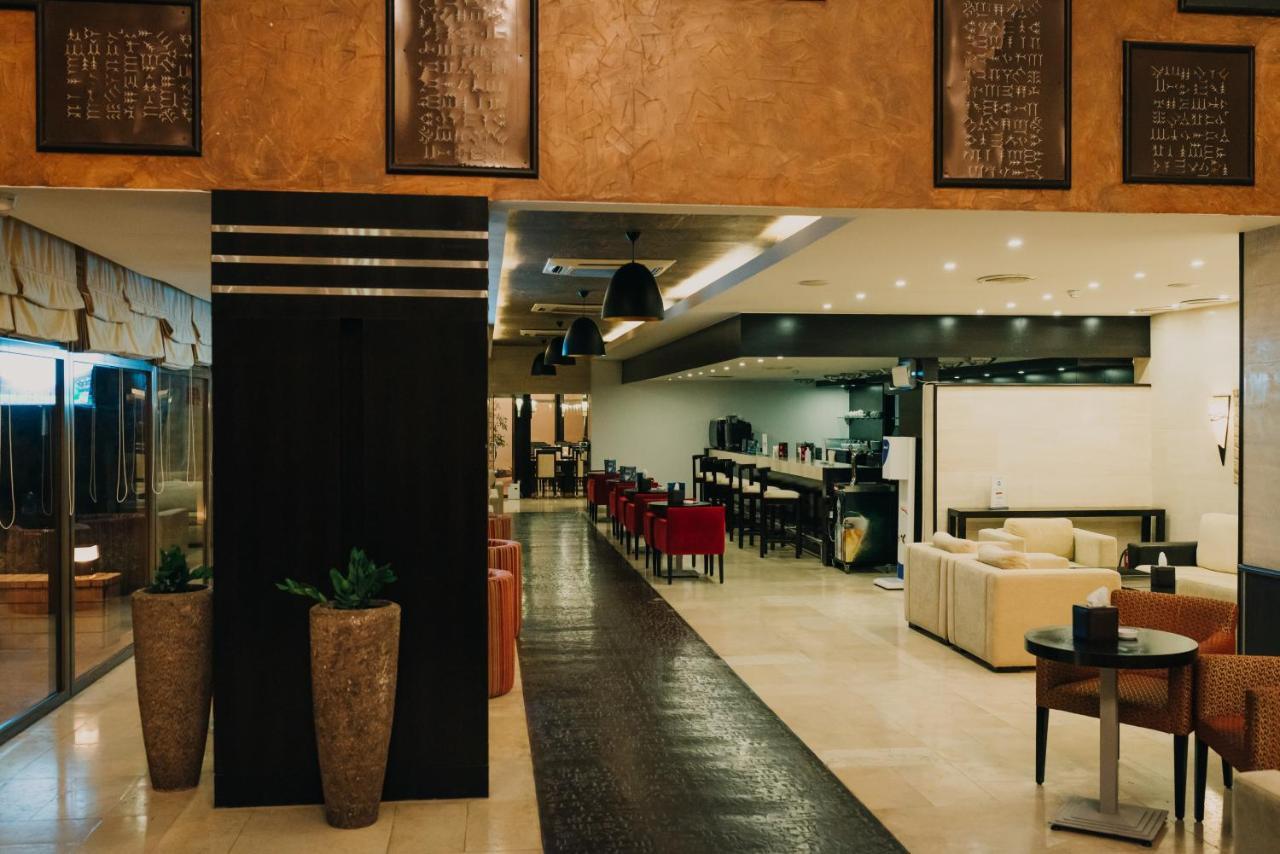 Ashur Hotel Dukhan Exterior foto